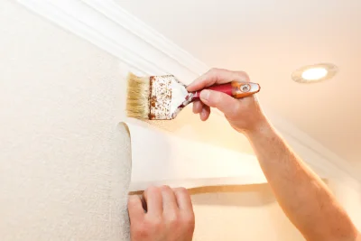 Pose de papier peint à Gérardmer — revêtements muraux et toiles de verre